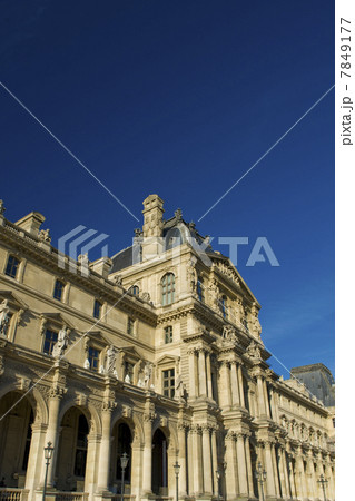 ルーブル美術館リシュリュー翼 7849177