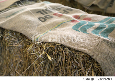 干し草と麻袋 干し草と麻袋 7849204