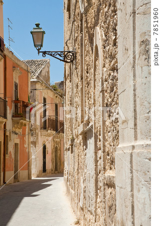 narrow late baroque style Rome street in Syracuse 7851960