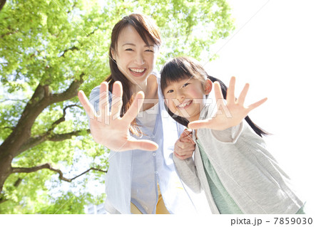 笑顔の母娘 笑顔の母娘 7859030