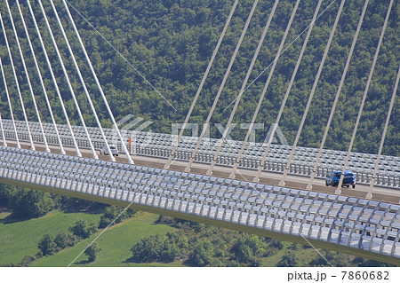 世界一高いミオー橋 　フランス　 7860682