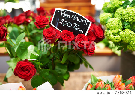 Amsterdam flower market 7868024