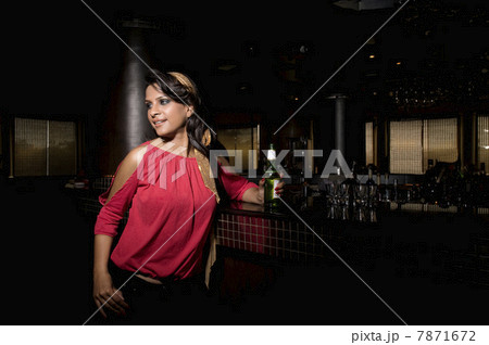 Woman at the bar counter Woman at the bar counter 7871672