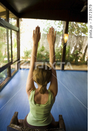 Yoga Yoga 7871979