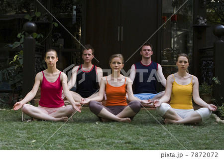 Yoga Yoga 7872072