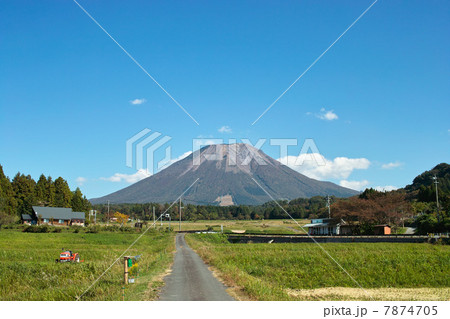 西方より望む大山 7874705