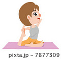 ヨガをする女性 7877309