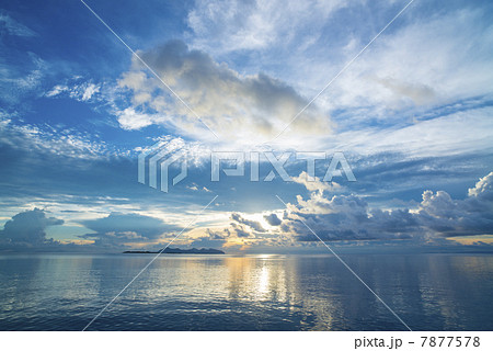 マタキング島の夕暮れ マタキング島の夕暮れ 7877578