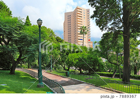 Green park and residential building in Monte Carlo, Monaco. 7889367