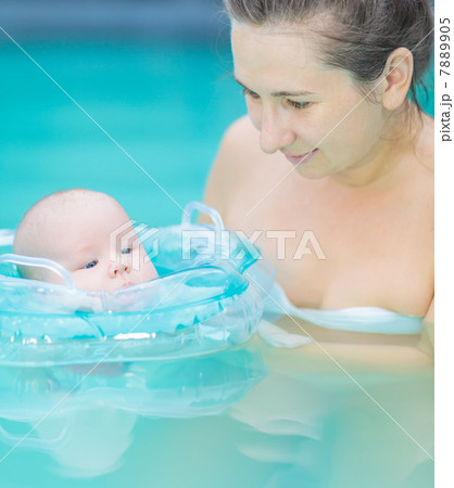 Baby and mom 7889905
