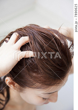 バスルームの女性 バスルームの女性 7890625