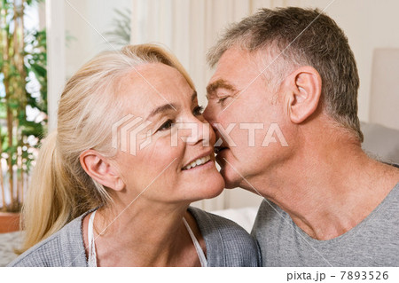 Intimate mature couple 7893526