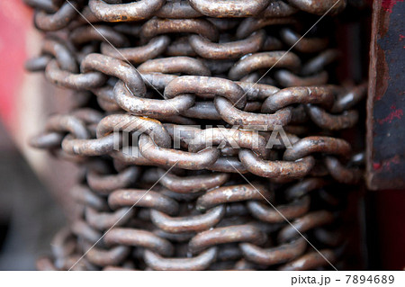 Close up of industrial chains 7894689