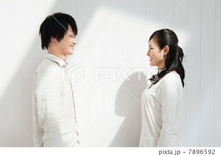 Couple face to face 7896592