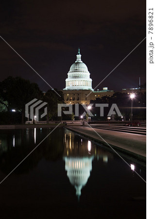 United states capitol at night, Washington DC, USA 7896821