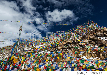 Buddhist prayer flags on top of Kunzum La pass 7897146