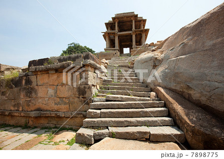 Ancient ruins, Sule bazaar, Hampi, Karnataka, India 7898775