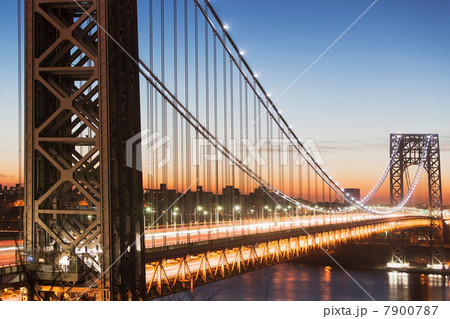 George Washington Bridge at sunset, New York City, USA George Washington Bridge at sunset, New York City, USA 7900787