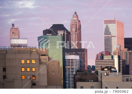 New York City skyline at dusk 7900962