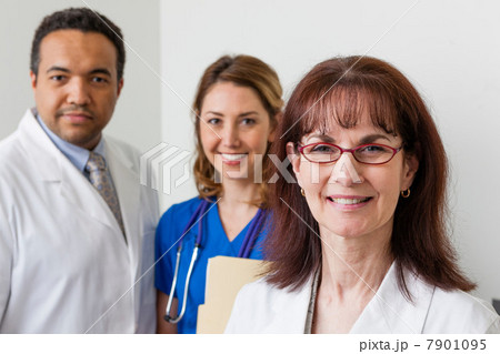 Medical professionals together in hospital, portrait 7901095