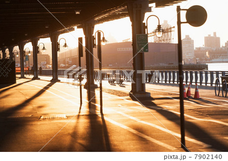 Cycle and walkway below bridge at sunset New York City, USA Cycle and walkway below bridge at sunset New York City, USA 7902140