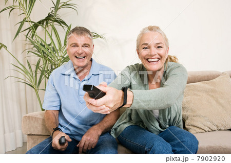 Mature couple playing video game 7902920