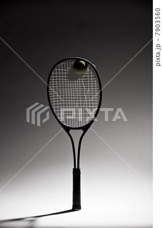 Ball in tennis racket Ball in tennis racket 7903560