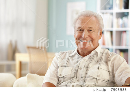 Senior man looking at camera, portrait 7903983