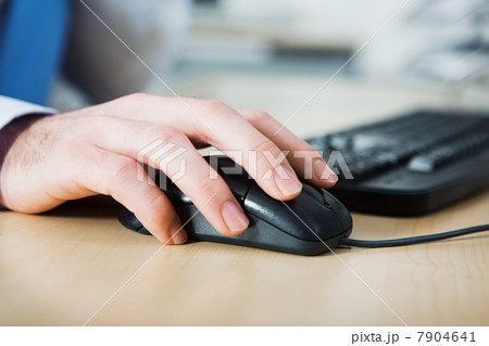 Office worker using computer Office worker using computer 7904641