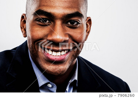 Young man smiling 7906260