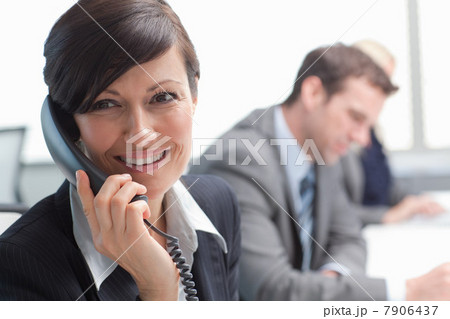 Businesswoman on phone 7906437