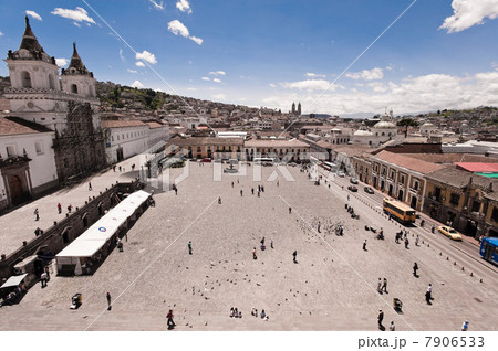 Plaza de San Francisco, Quito, Ecuador Plaza de San Francisco, Quito, Ecuador 7906533