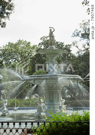 USA, georgia, savannah, forsyth park fountain 7907468