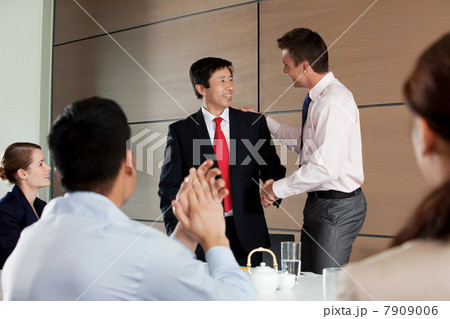 Multi racial business meeting Multi racial business meeting 7909006