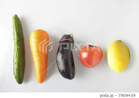 整列した野菜 7909439