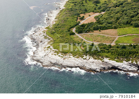 Rocky coastline, Newport County, Rhode Island, USA 7910184