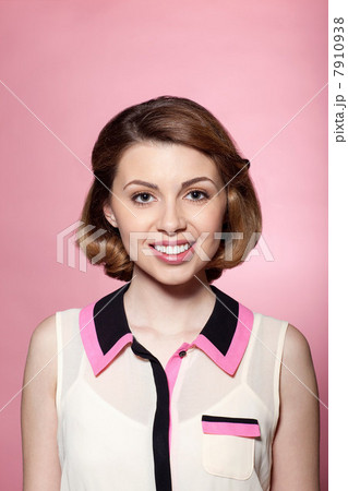 Portrait of woman smiling 7910938