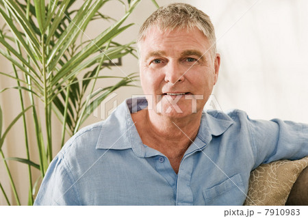 Portrait of a senior man Portrait of a senior man 7910983