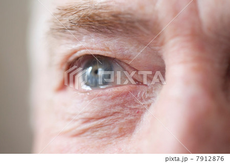 Senior man's eye, close up Senior man's eye, close up 7912876