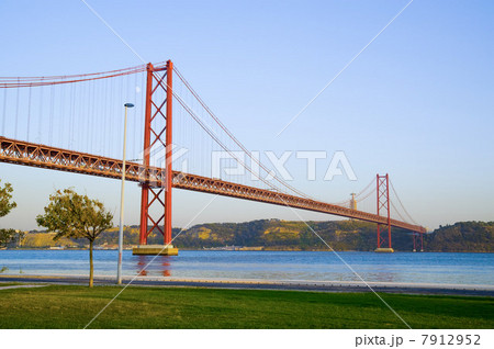 Bridge 25 de Abril, Lisbon, Portugal 7912952