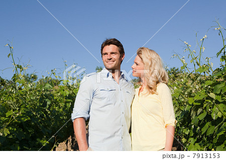 Couple in a vineyard 7913153