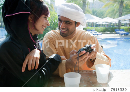Middle Eastern people looking at camera Middle Eastern people looking at camera 7913529