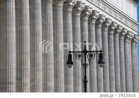 Neo classical building with columns, Philadelphia, USA 7913818
