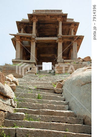 Ancient ruins, Sule bazaar, Hampi, Karnataka, India 7914396