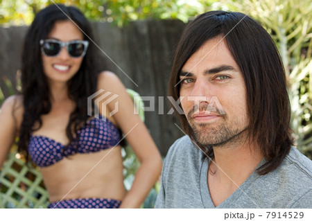 Young couple on vacation Young couple on vacation 7914529
