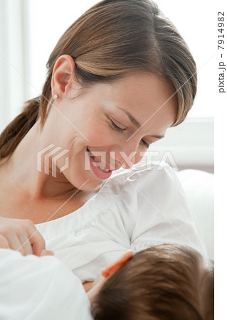 Mother breast feeding 7914982