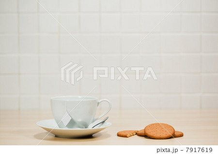 Tea and biscuits 7917619