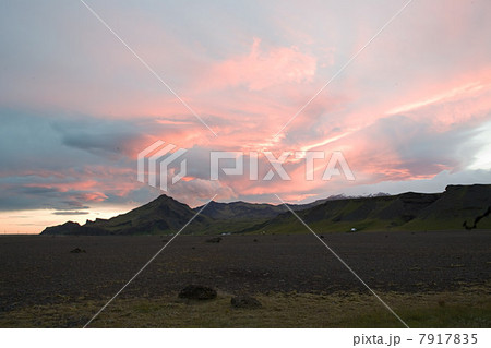 Iceland, sunset over volcanic mountains 7917835