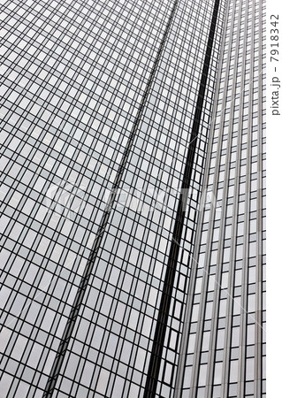 Low angle view of skyscraper Low angle view of skyscraper 7918342