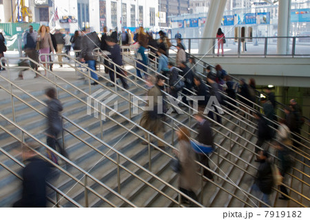 Commuters arriving at city 7919182